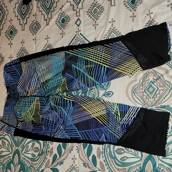 Size Medium Calvin Klein jogging pant/carpis - Picture 2 of 4